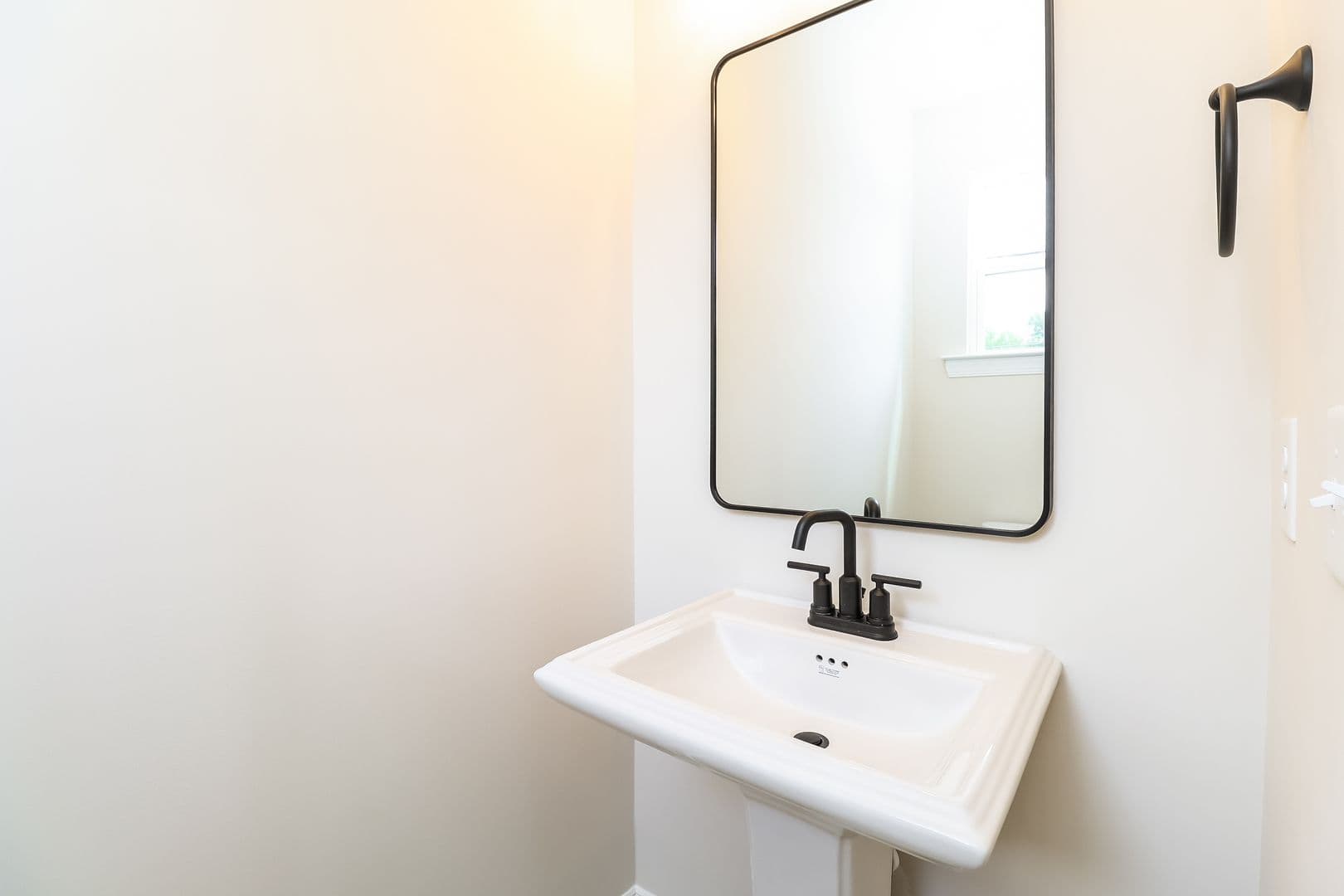 724 Drakeford Ct — photo 14