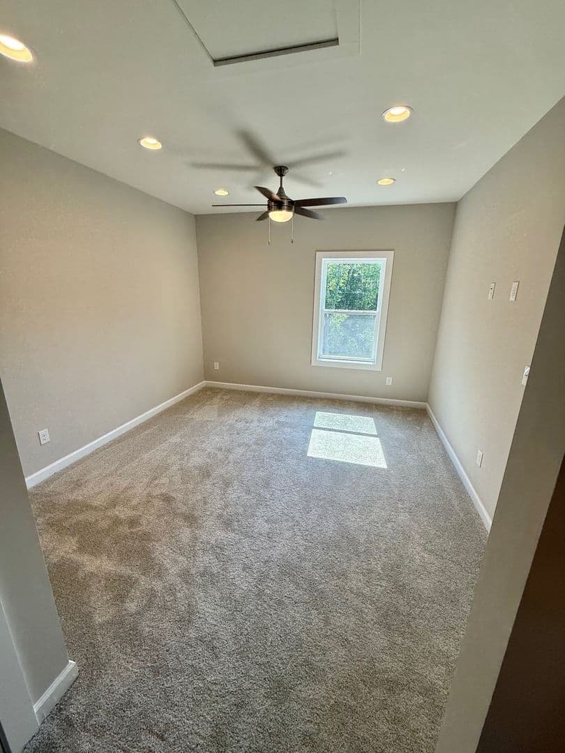 8021 Joy Crossing Ln — photo 12