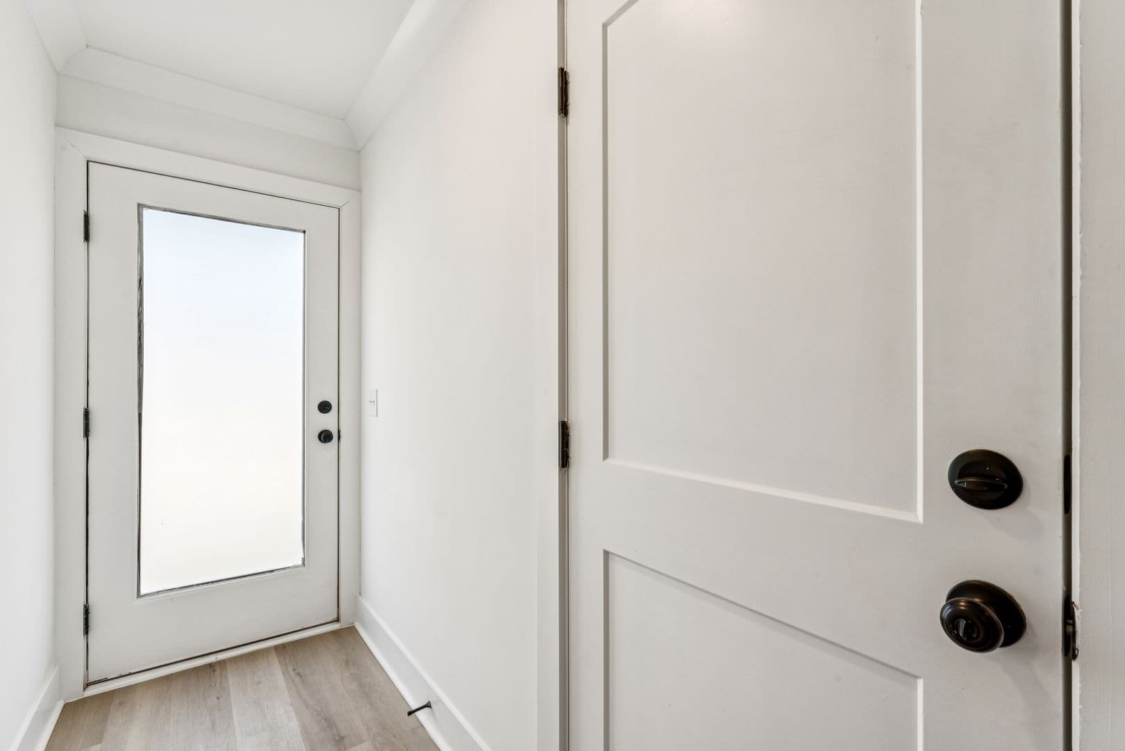 6046 Old Pineville Rd — photo 14