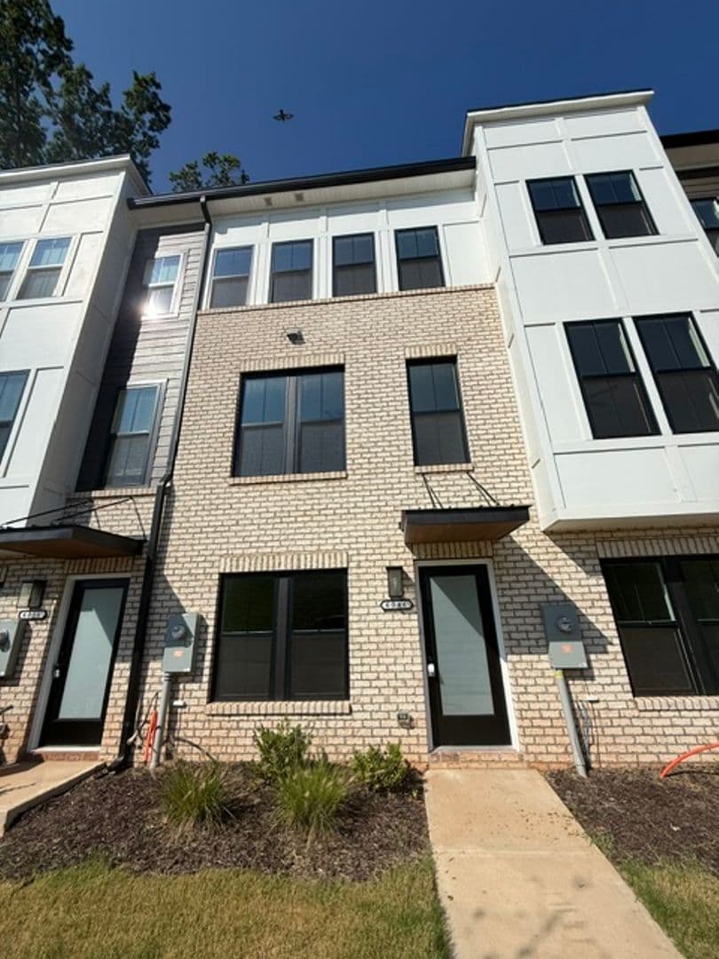 6046 Old Pineville Rd — photo 23
