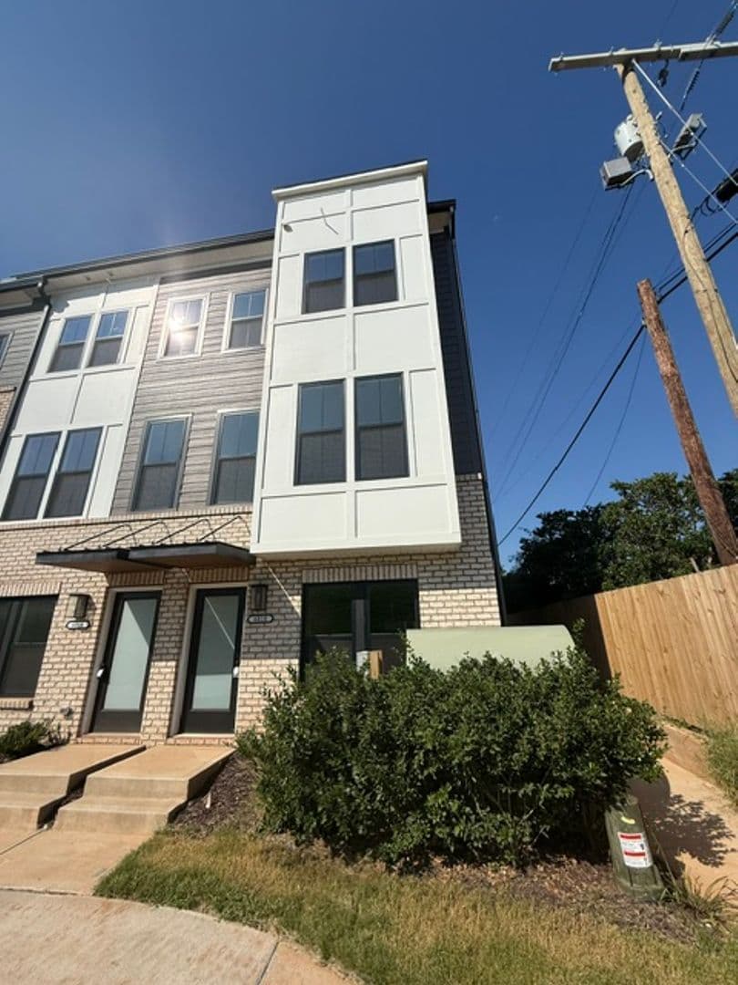 6010 Old Pineville Rd — photo 19