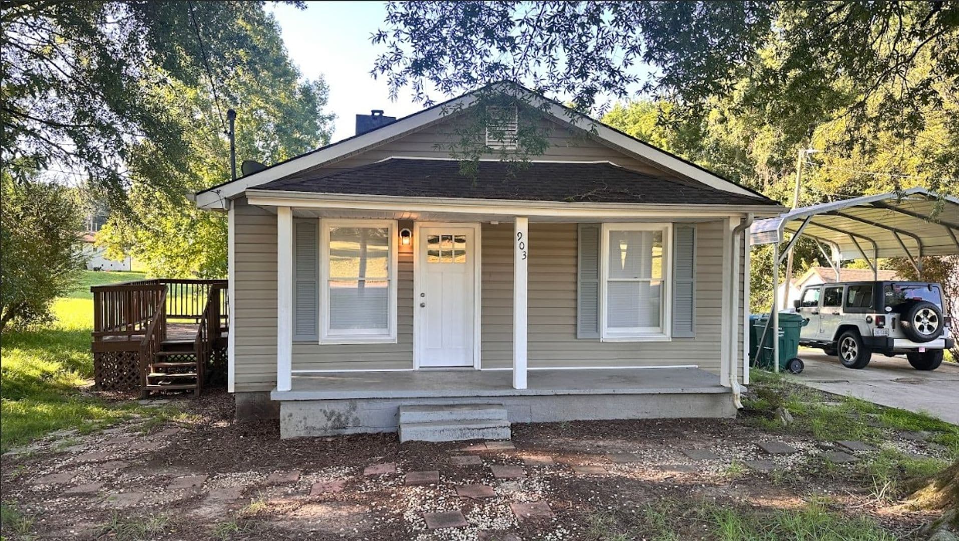 903 W Alabama Ave